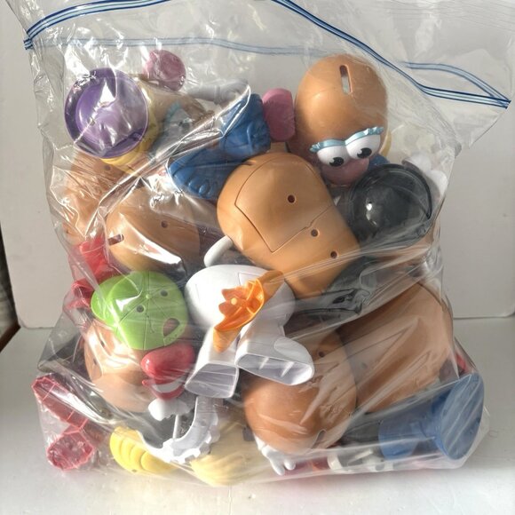 HUGE MR MRS POTATO HEAD Toy Lot 12.4# 20 Potatos Plus Parts Play School Daycare - Picture 1 of 9